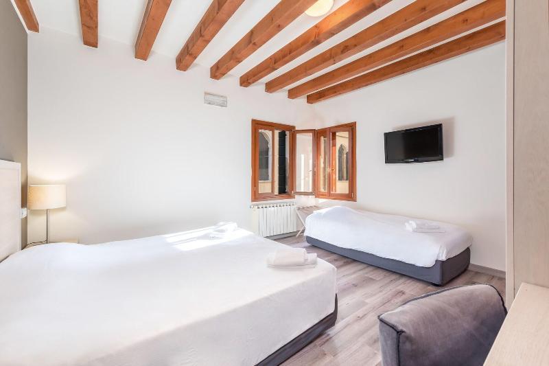 Casanova Ai Tolentini Hotel